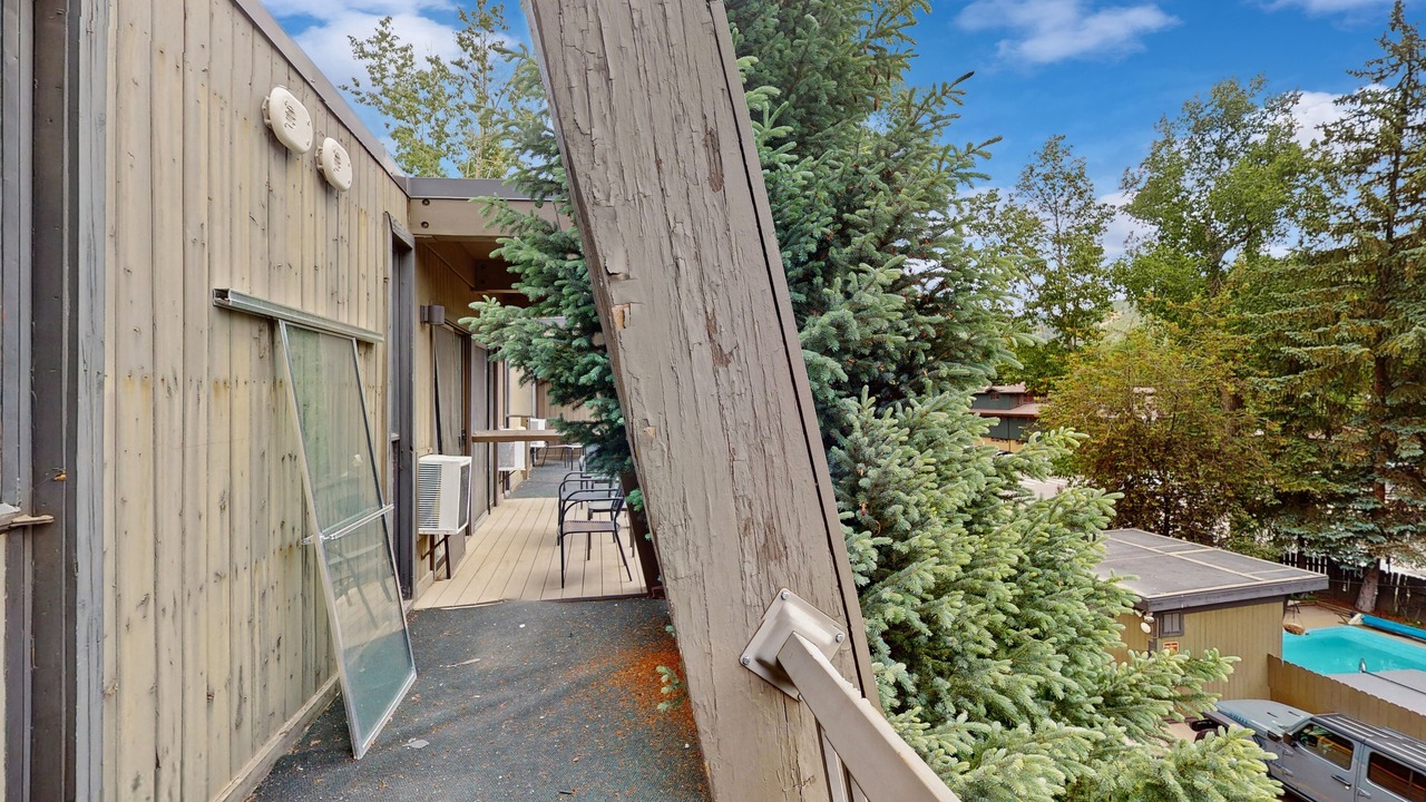 Photo of Outdoor in West End
