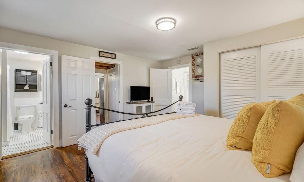 Photo of Bedroom in Monument