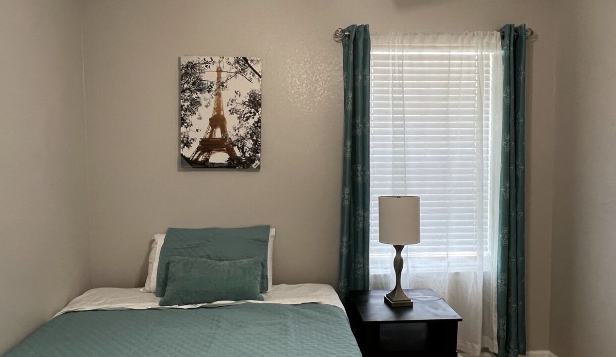 Photo of Bedroom in Aurora