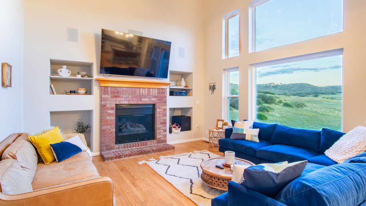 Photo of Livingroom in Castle Rock