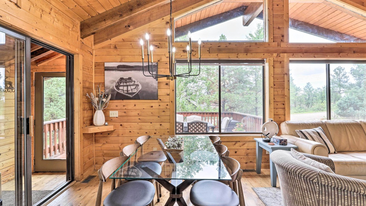 Photo of Livingroom in Twin Creek Village
