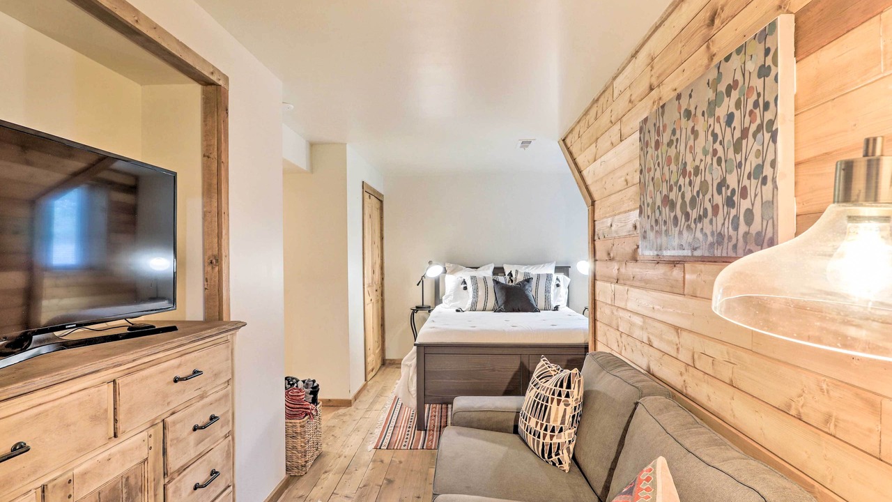 Photo of Bedroom in Twin Creek Village