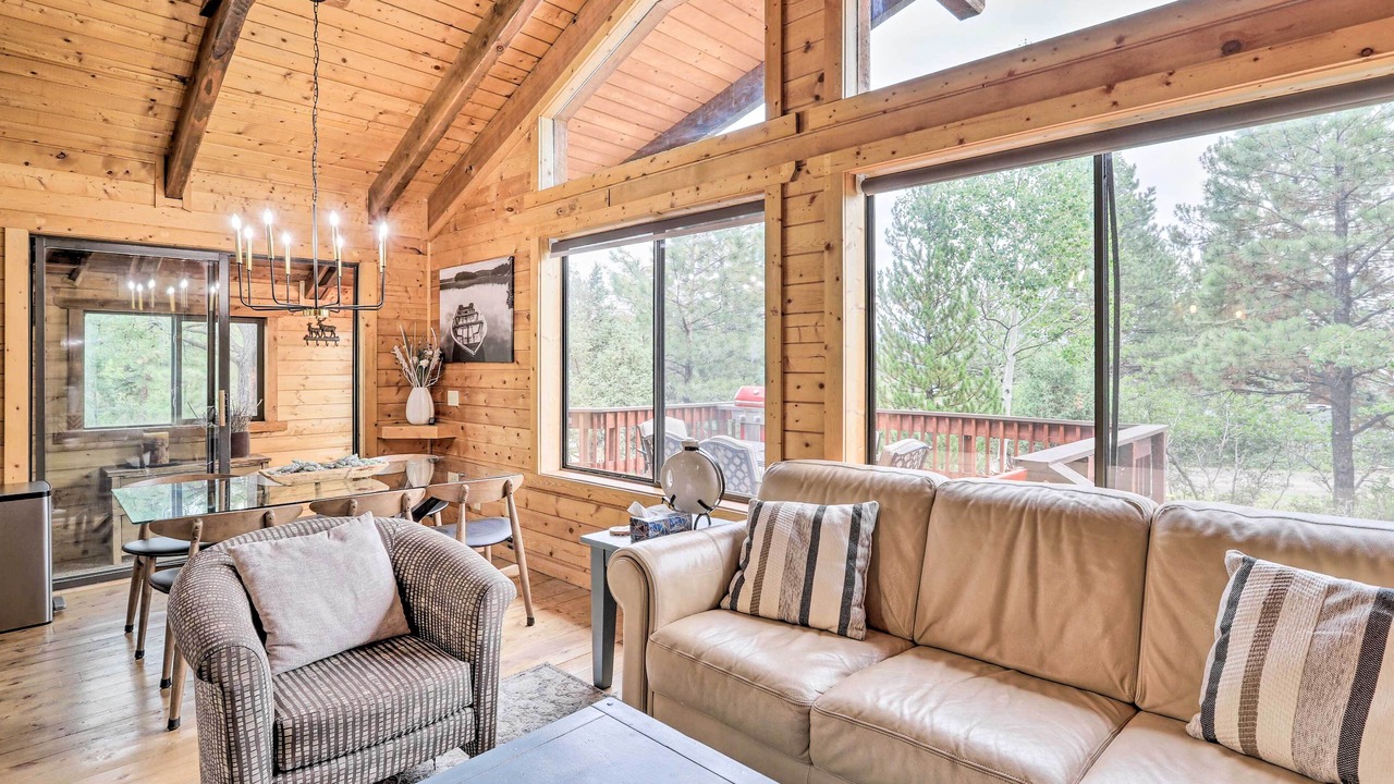Photo of Livingroom in Twin Creek Village