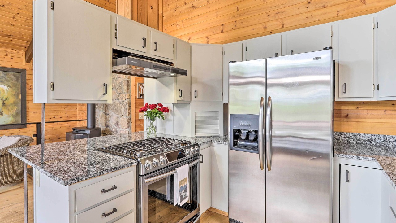 Photo of Kitchen in Twin Creek Village