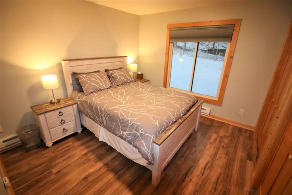 Photo of Bedroom in Summit Cove