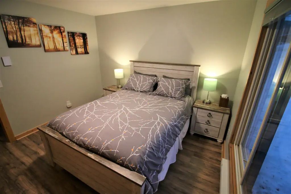 Photo of Bedroom in Summit Cove