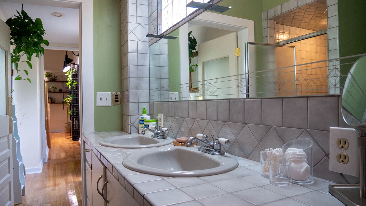 Photo of Bathroom in Canon City