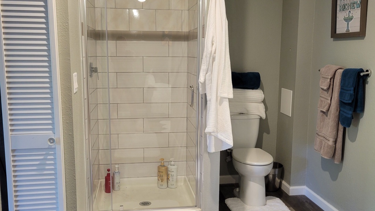 Photo of Bathroom in Ken Caryl
