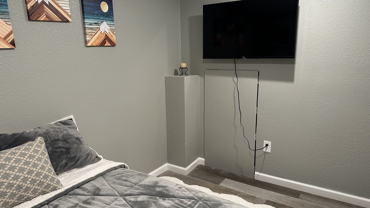 Photo of Bedroom in Ken Caryl