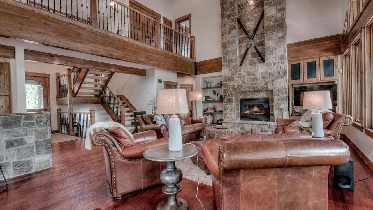 Photo of Livingroom in Three Peaks