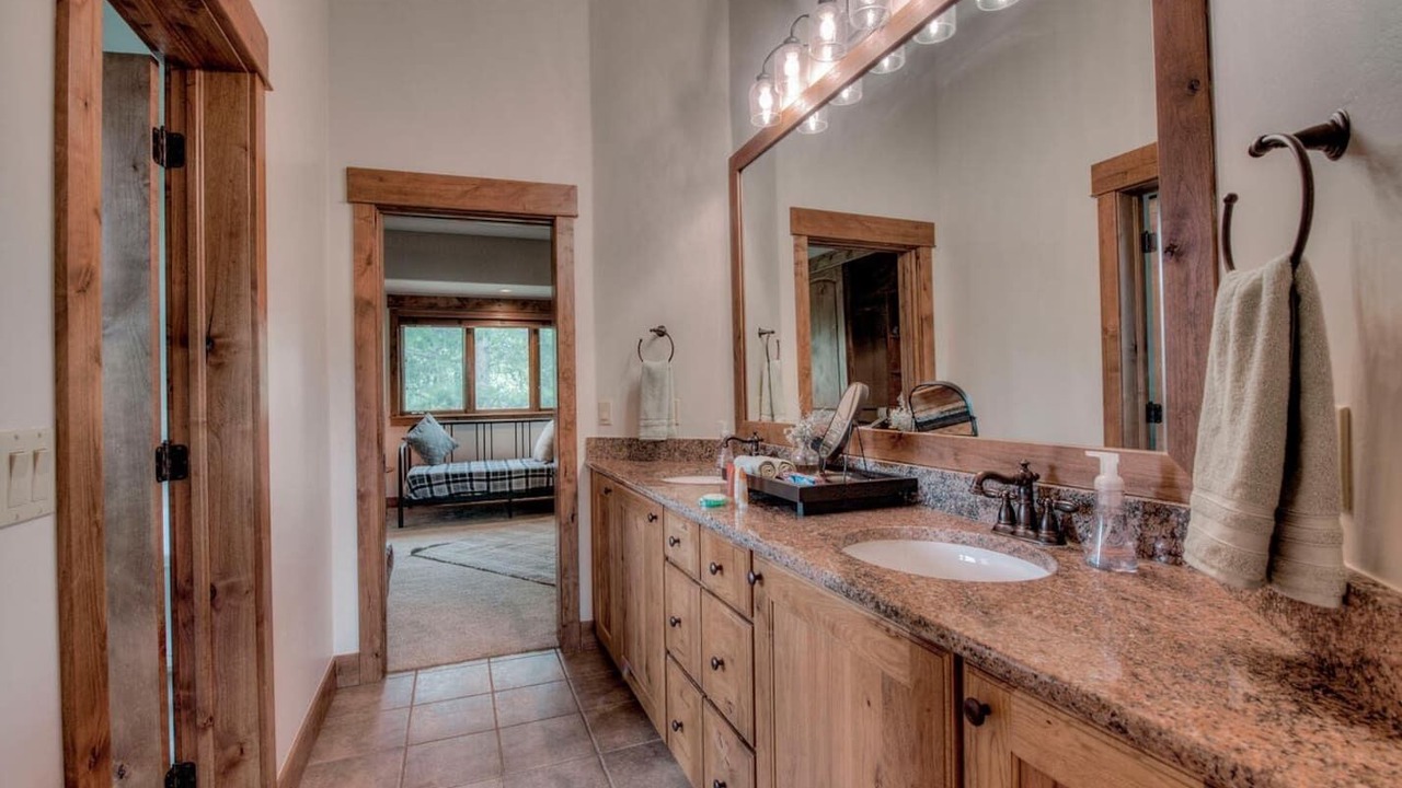 Photo of Bathroom in Three Peaks
