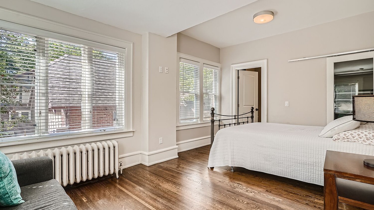 Photo of Bedroom in Congress Park
