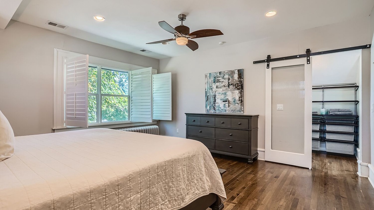 Photo of Bedroom in Congress Park