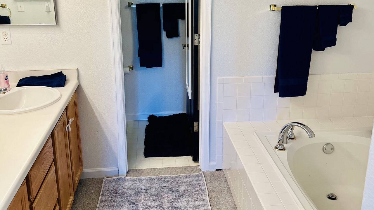 Photo of Bathroom in Columbine Valley