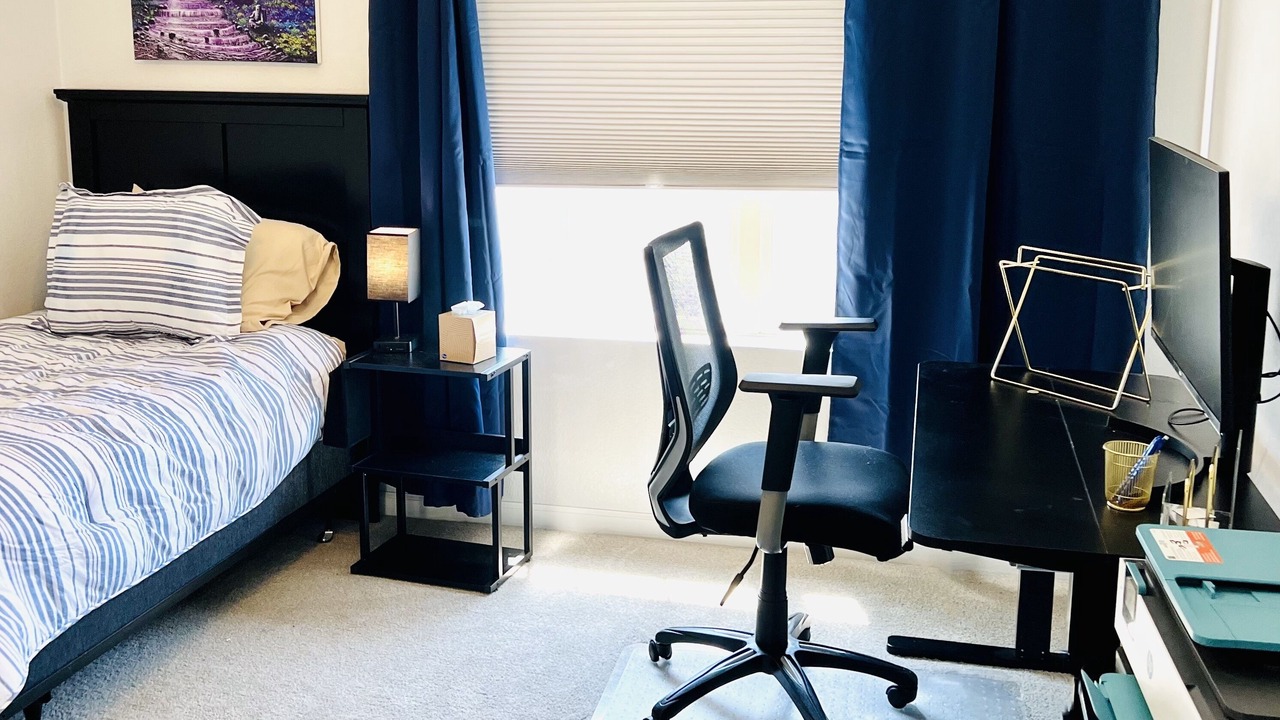 Photo of Bedroom in Columbine Valley