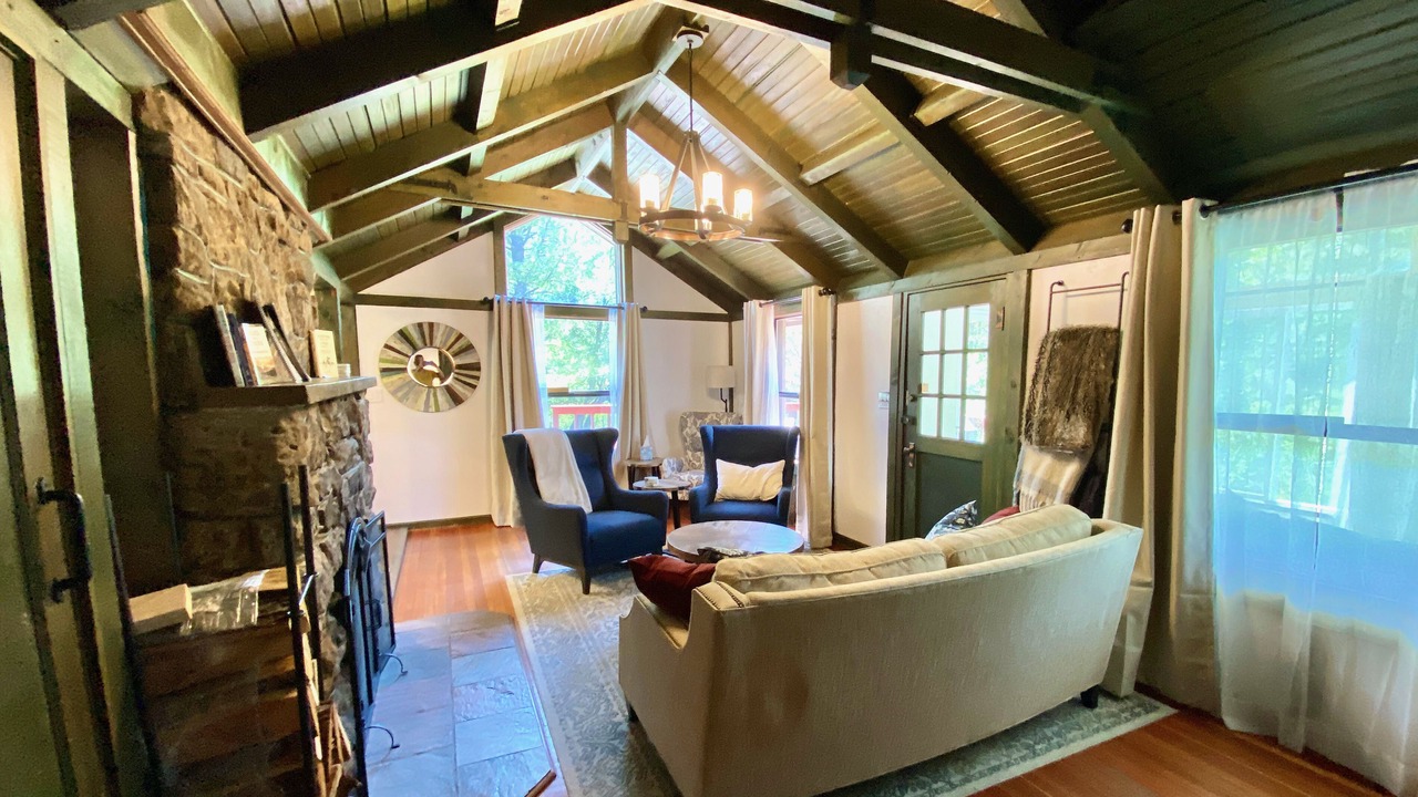Photo of Livingroom in Beulah