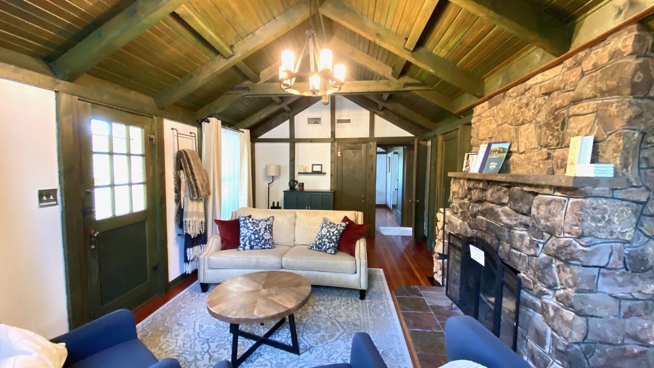 Photo of Livingroom in Beulah