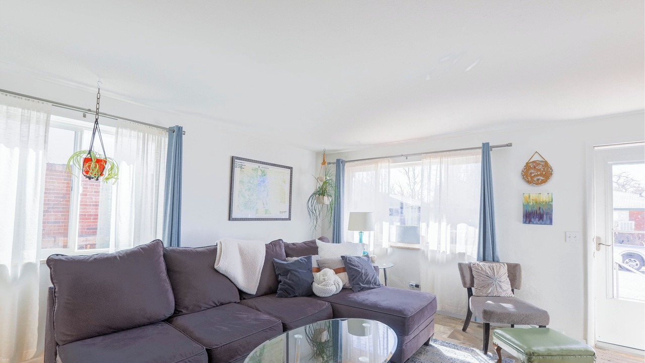 Photo of Livingroom in Scenic Heights