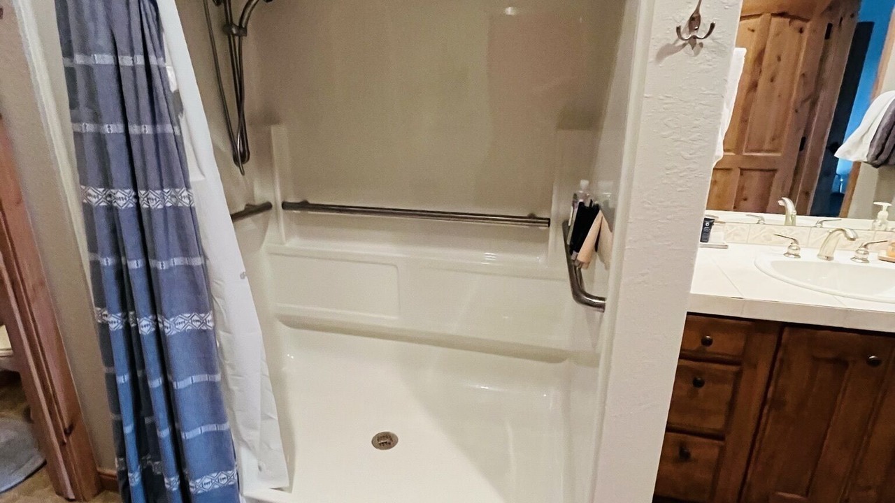 Photo of Bathroom in Pagosa Meadows IV