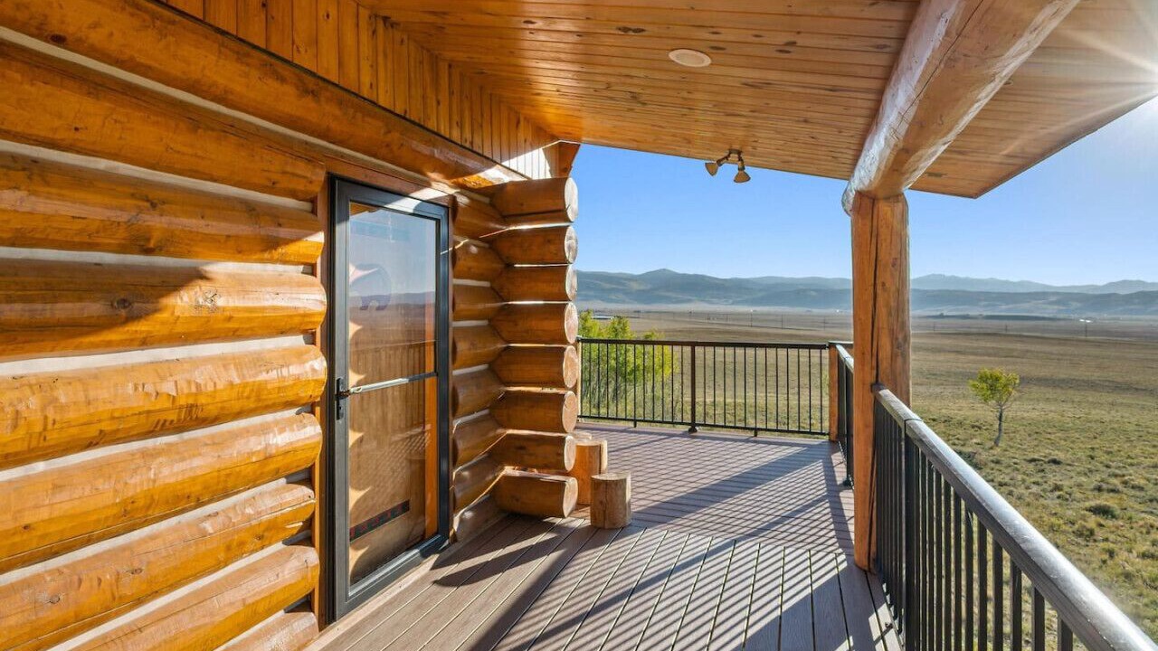 Photo of Patio Balcony in Michigan Hill