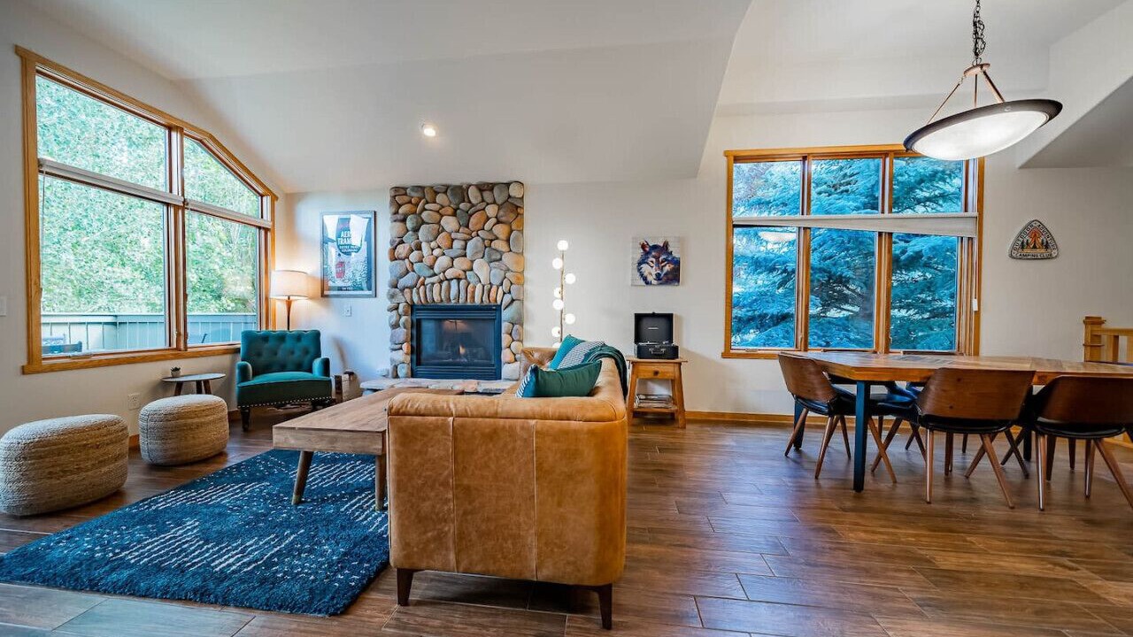 Photo of Livingroom in Estes Park