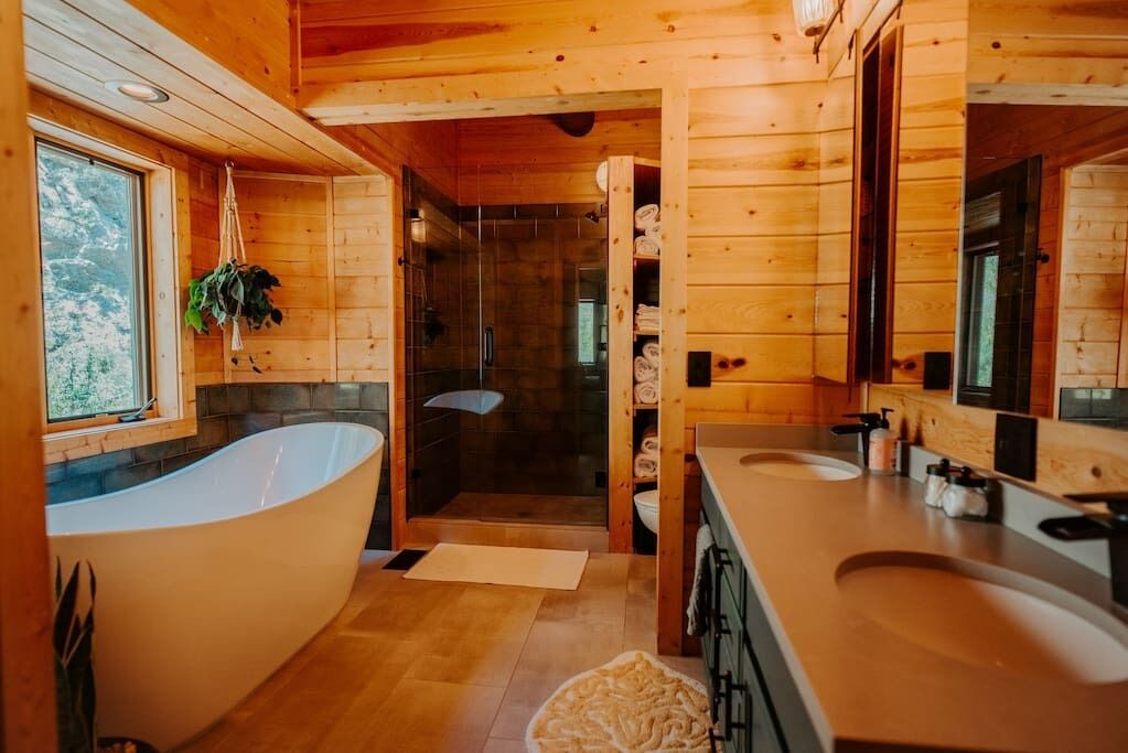 Photo of Bathroom in Lyons