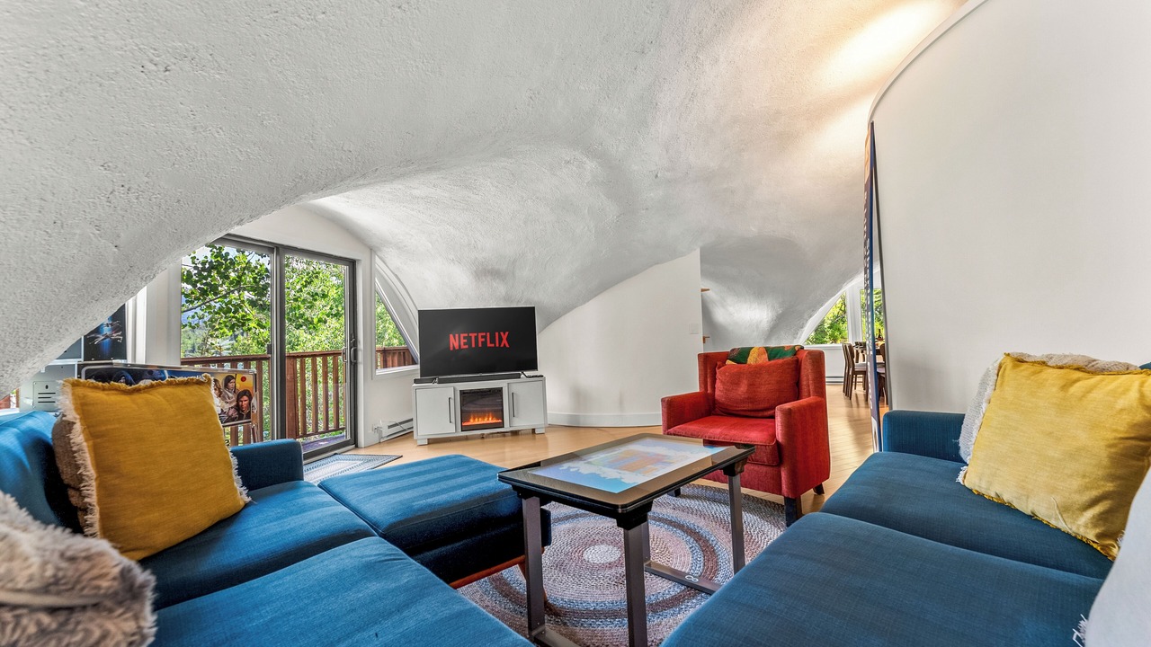 Photo of Livingroom in Intermountain