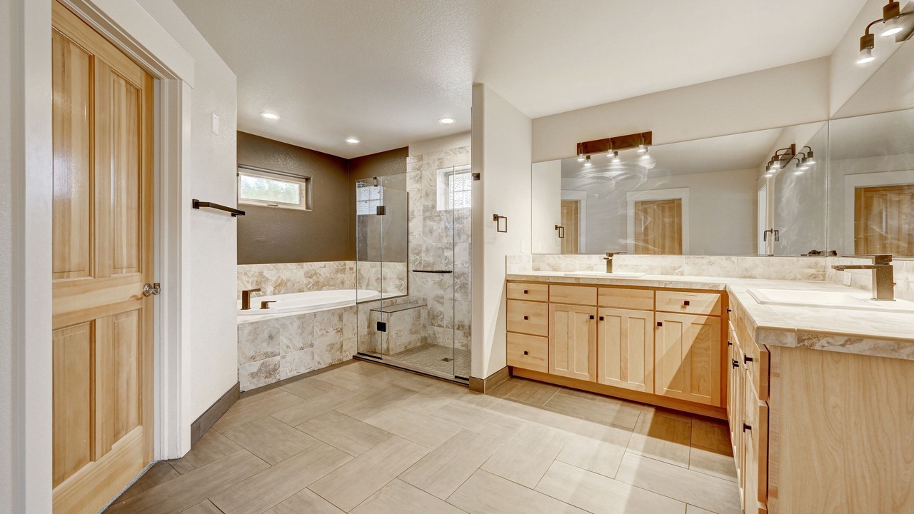 Photo of Bathroom in Lyons