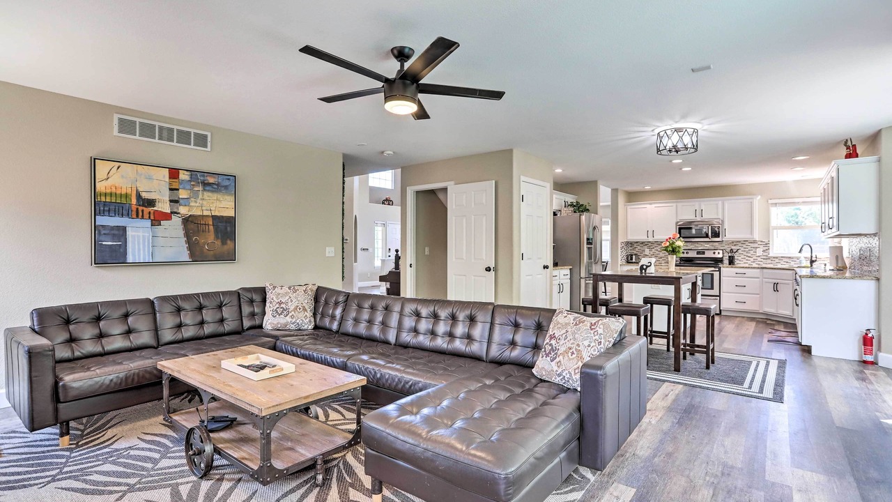 Photo of Livingroom in Thornton