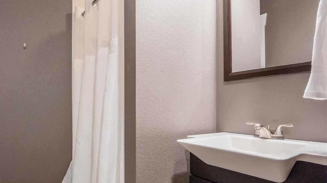 Photo of Bathroom in Alta Vista Area