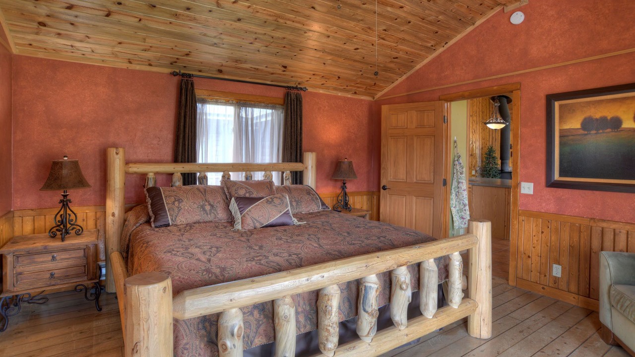 Photo of Bedroom in South Fork