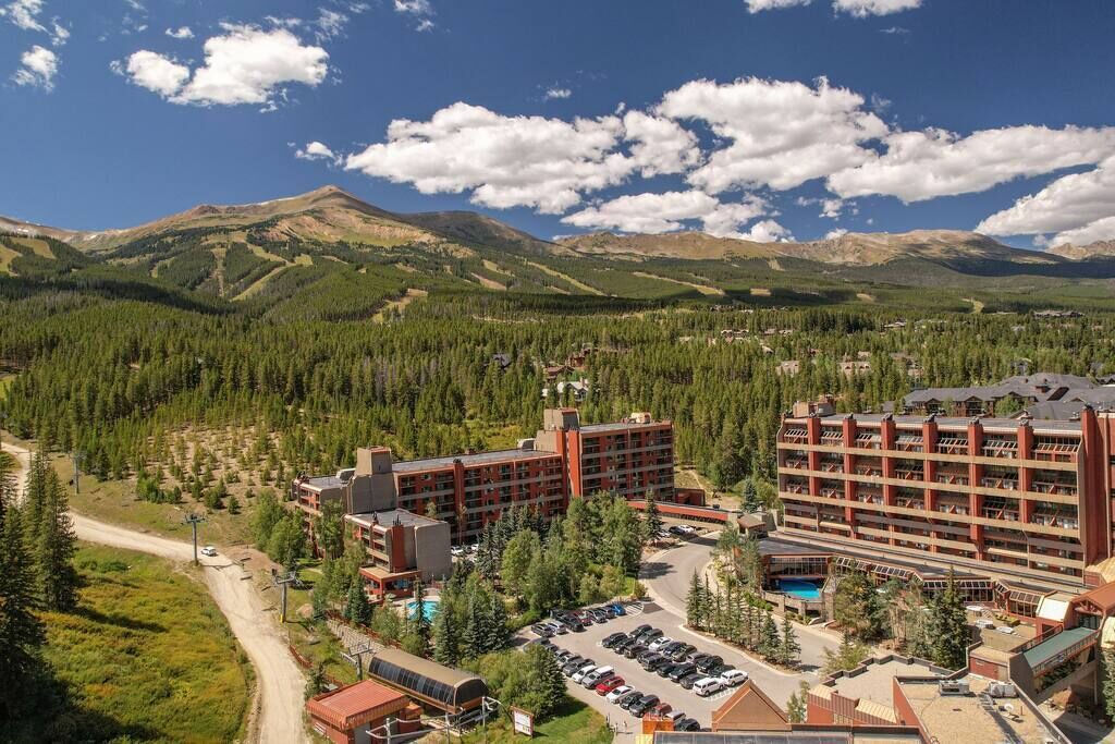 Photo of Outdoor in Peak 9