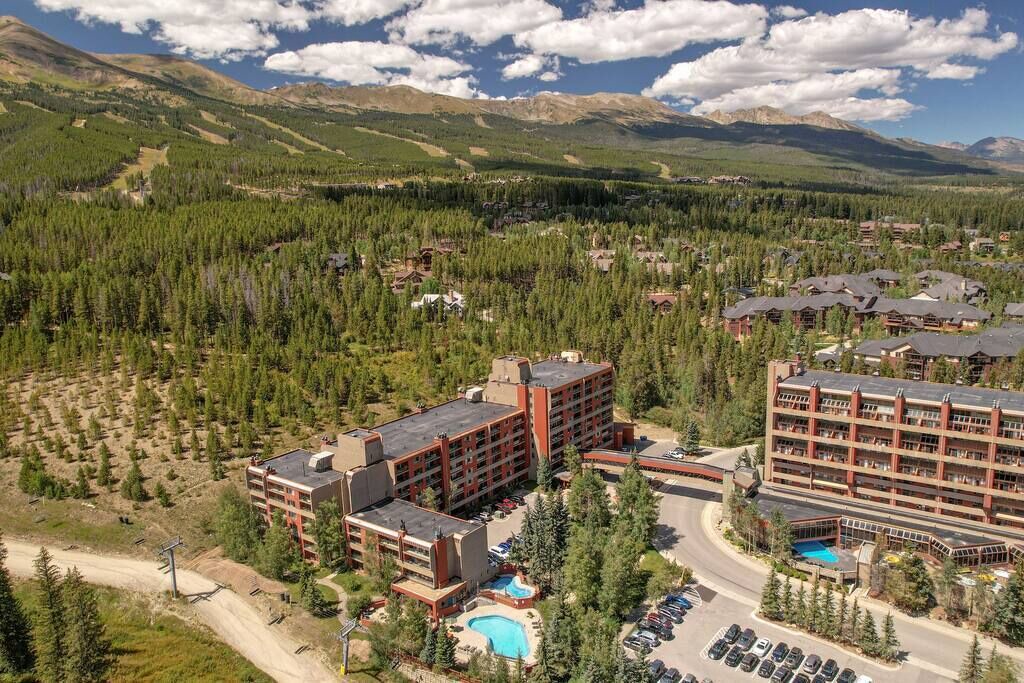 Photo of Outdoor in Peak 9