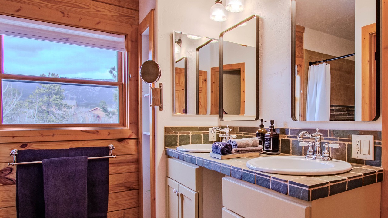 Photo of Bathroom in Bailey