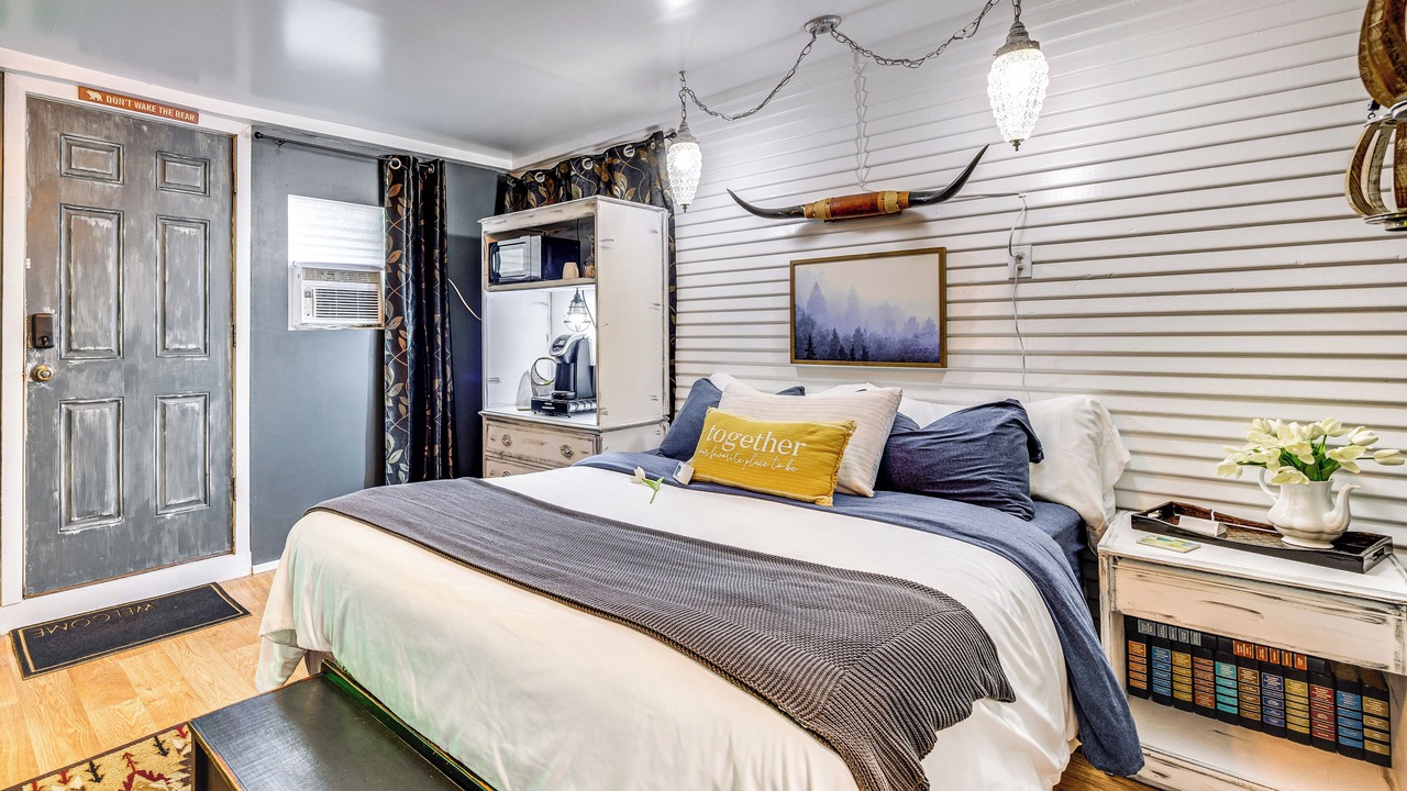 Photo of Bedroom in Fort Lyon