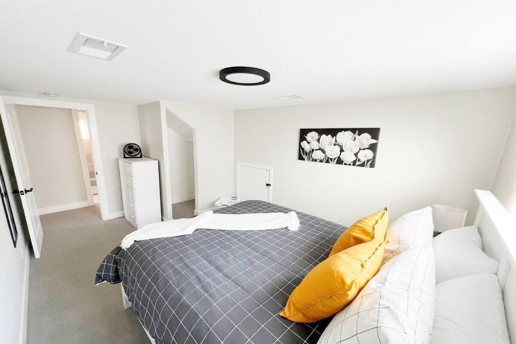 Photo of Bedroom in Aurora