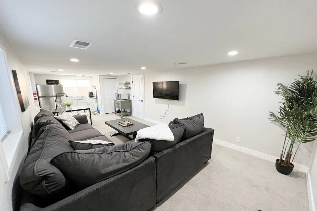 Photo of Livingroom in Aurora