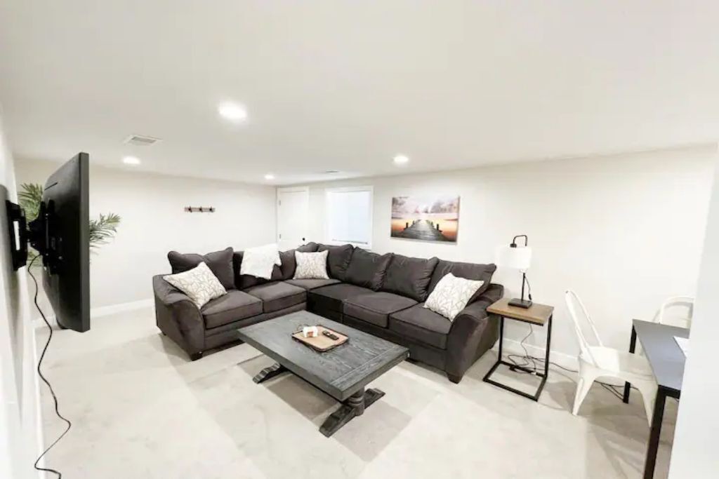 Photo of Livingroom in Aurora