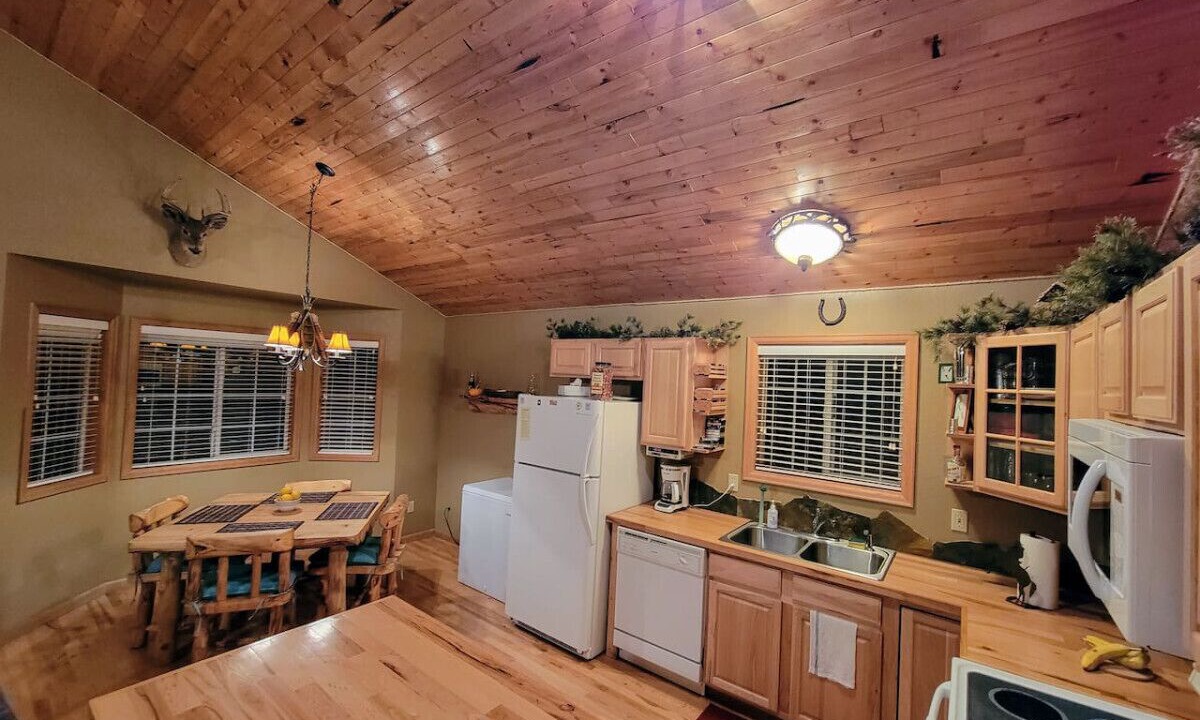 Photo of Kitchen in Indian Mountain