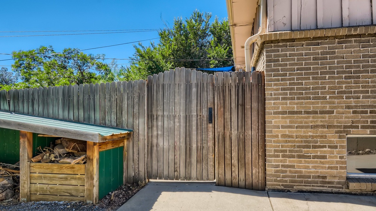 Photo of Outdoor in East Old Golden Rd