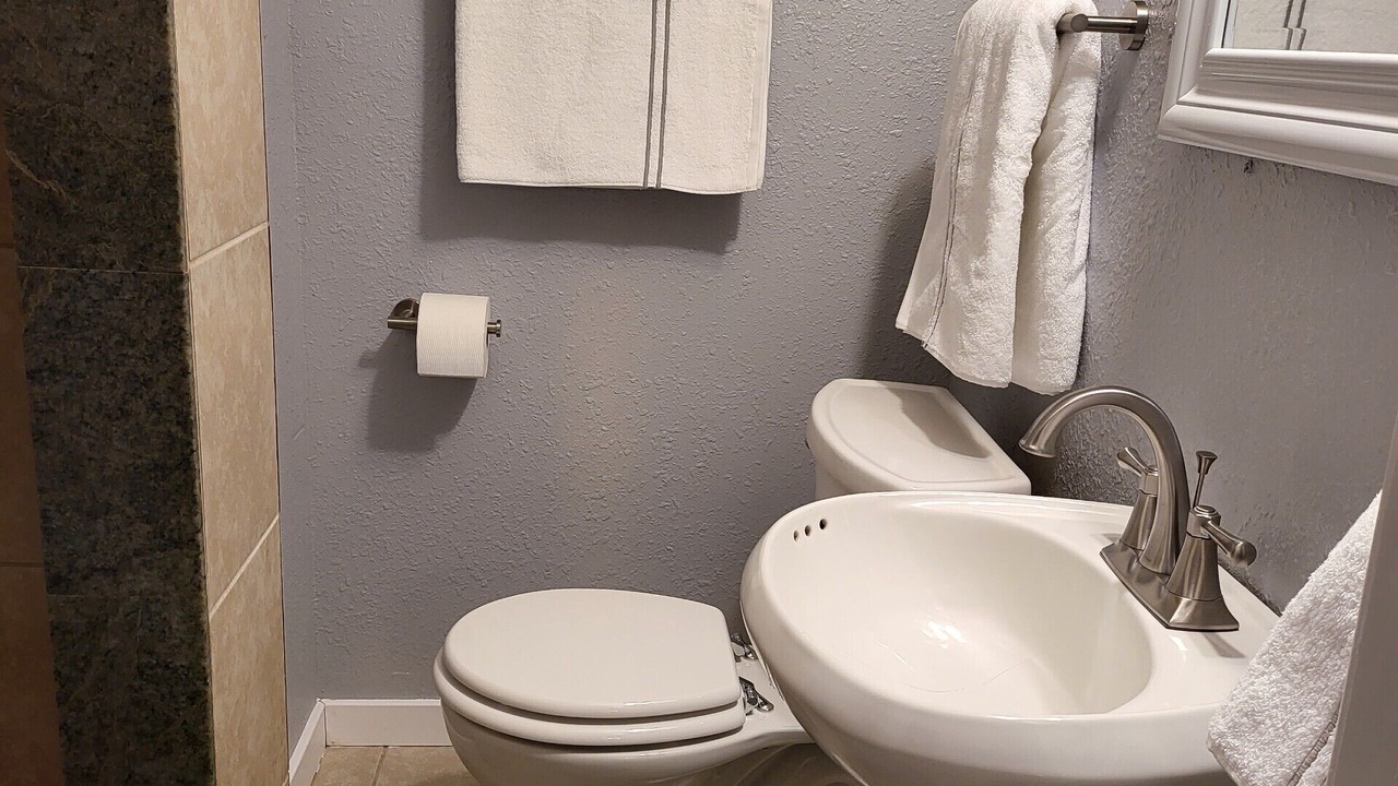 Photo of Bathroom in Kipling