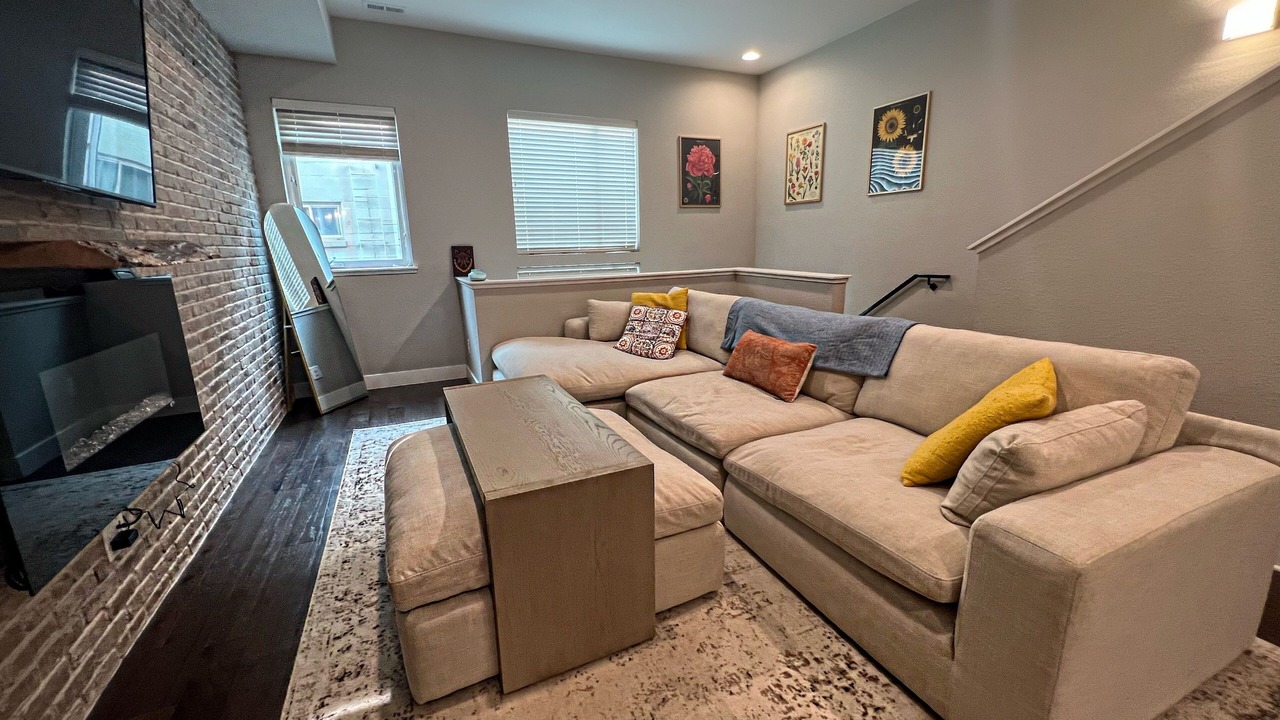 Photo of Livingroom in Highland