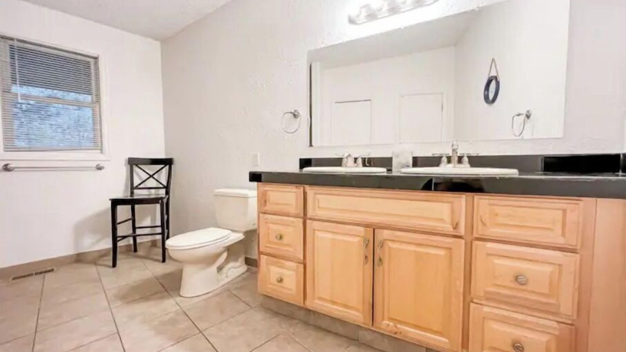 Photo of Bathroom in Cascade