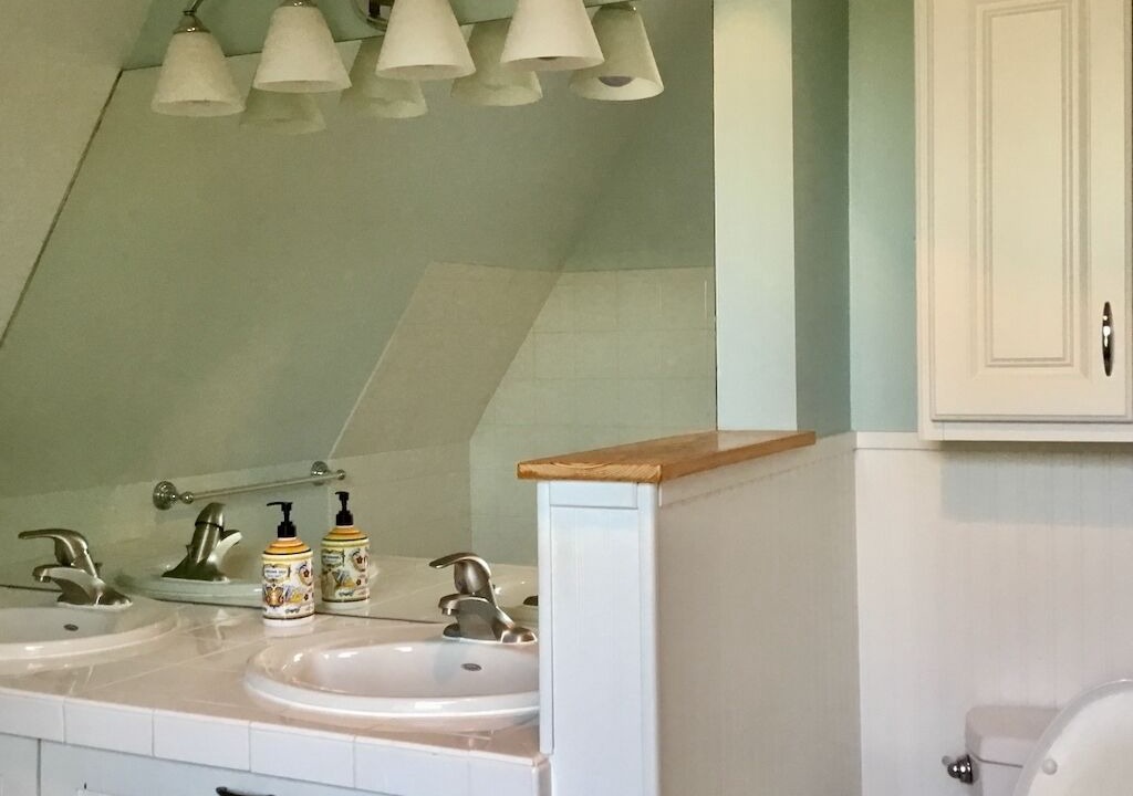 Photo of Bathroom in Palisade