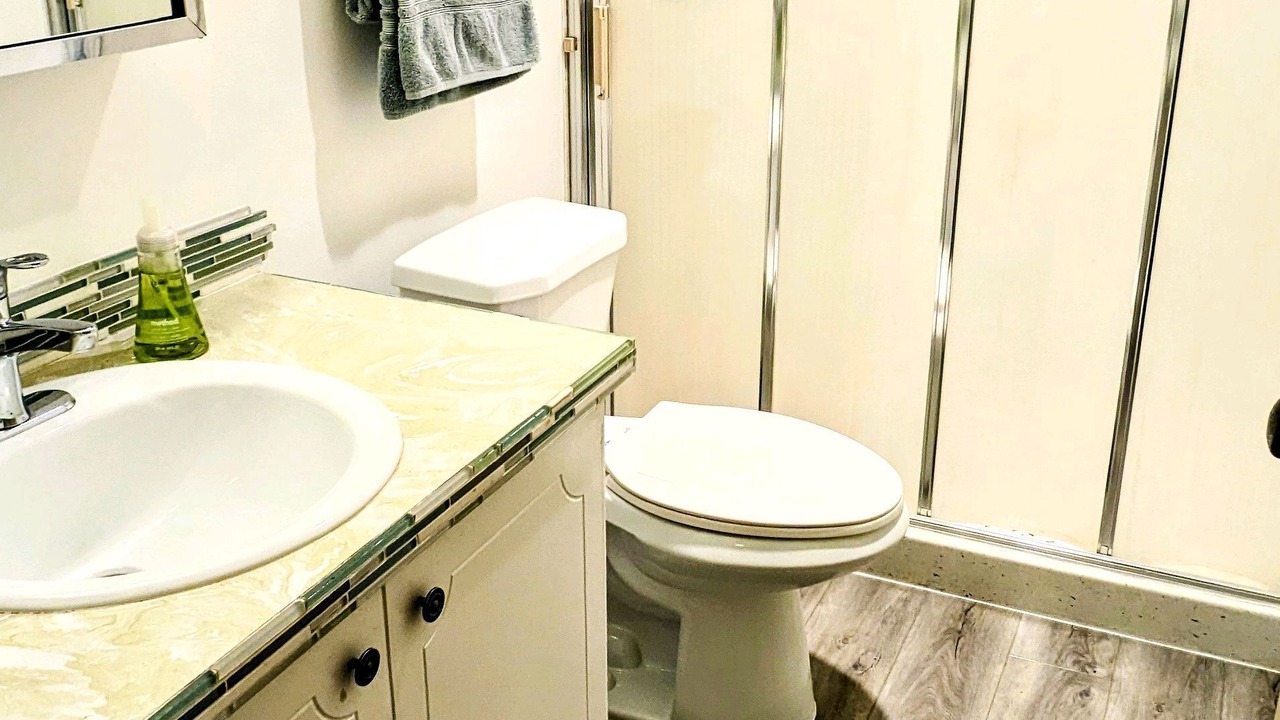 Photo of Bathroom in Golden
