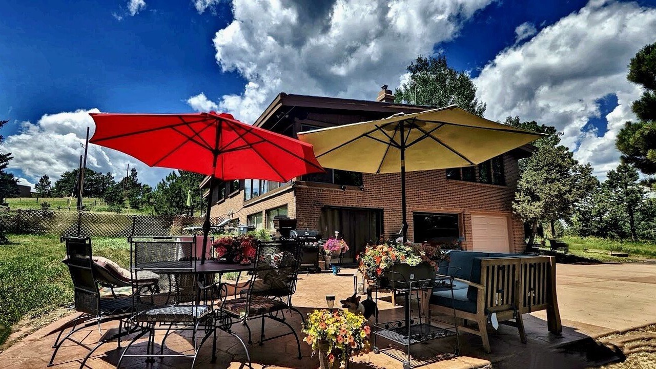 Photo of Outdoor in Golden