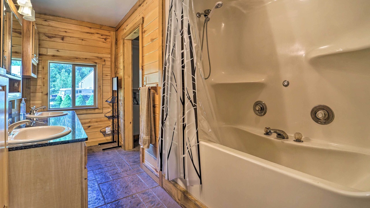 Photo of Bathroom in Dolores