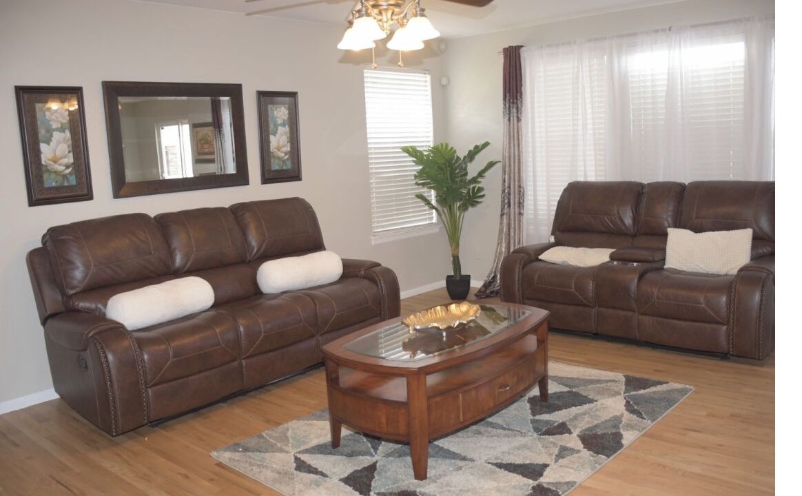 Photo of Livingroom in Aurora