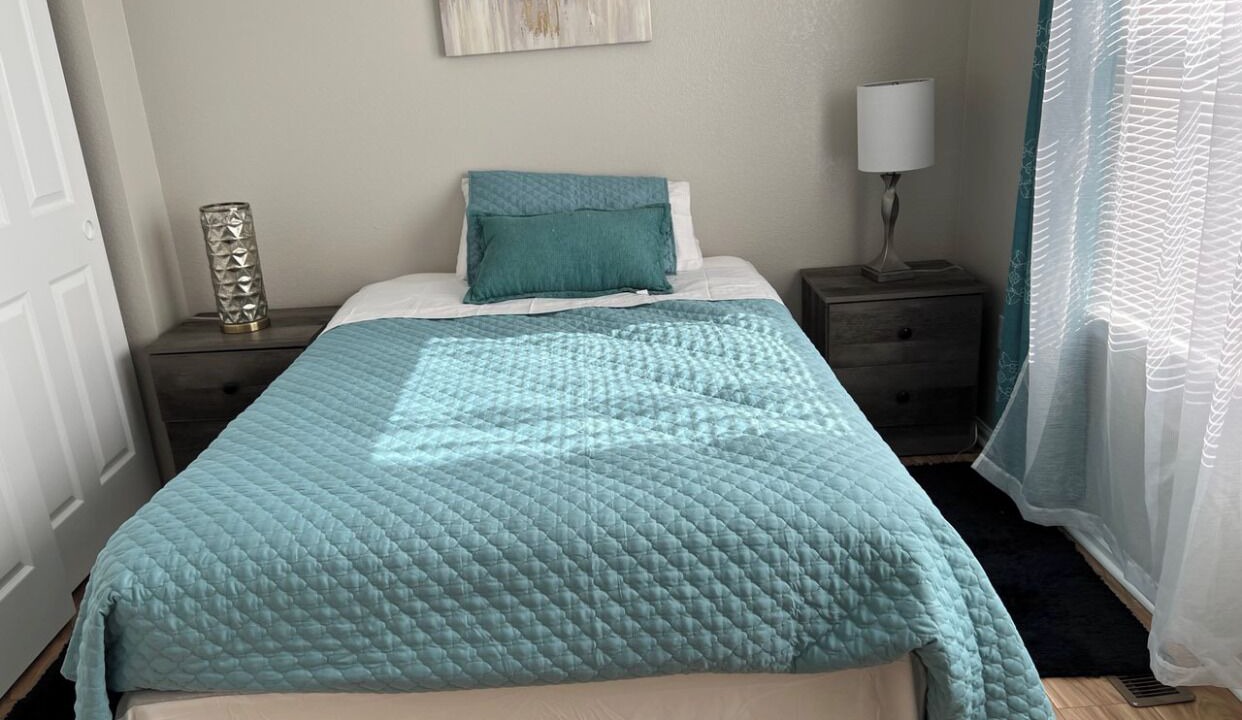 Photo of Bedroom in Aurora