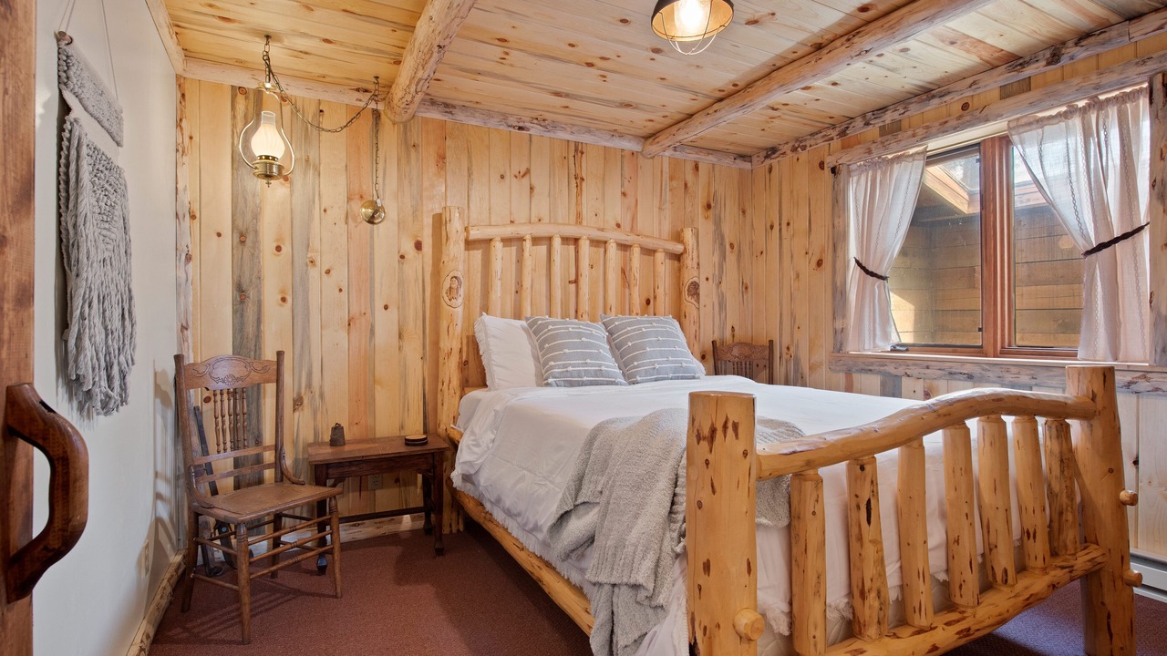 Photo of Bedroom in Sunset Ridge